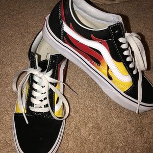 ❗️sold on merc❗️Old Skool Flame Vans